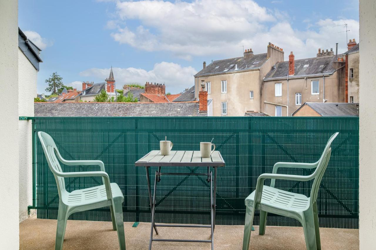 L'Ingenieux - Appt Pres De La Place Zola Nantes Exteriör bild